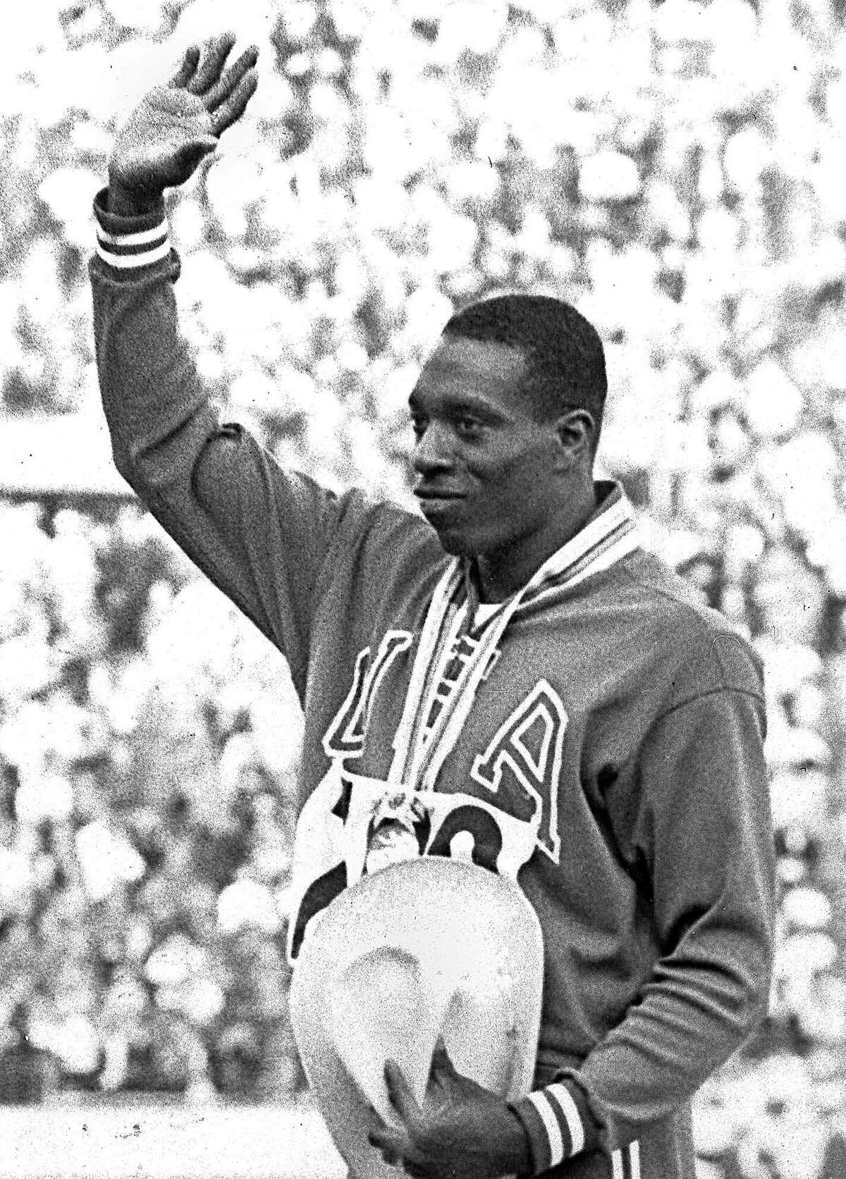 Bob Hayes Is the Most Successful Two-Sport Athlete That No One