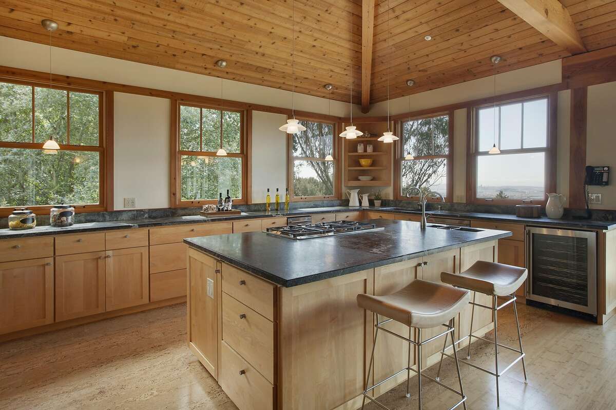 With governor's house for sale, folks turn up for the open house