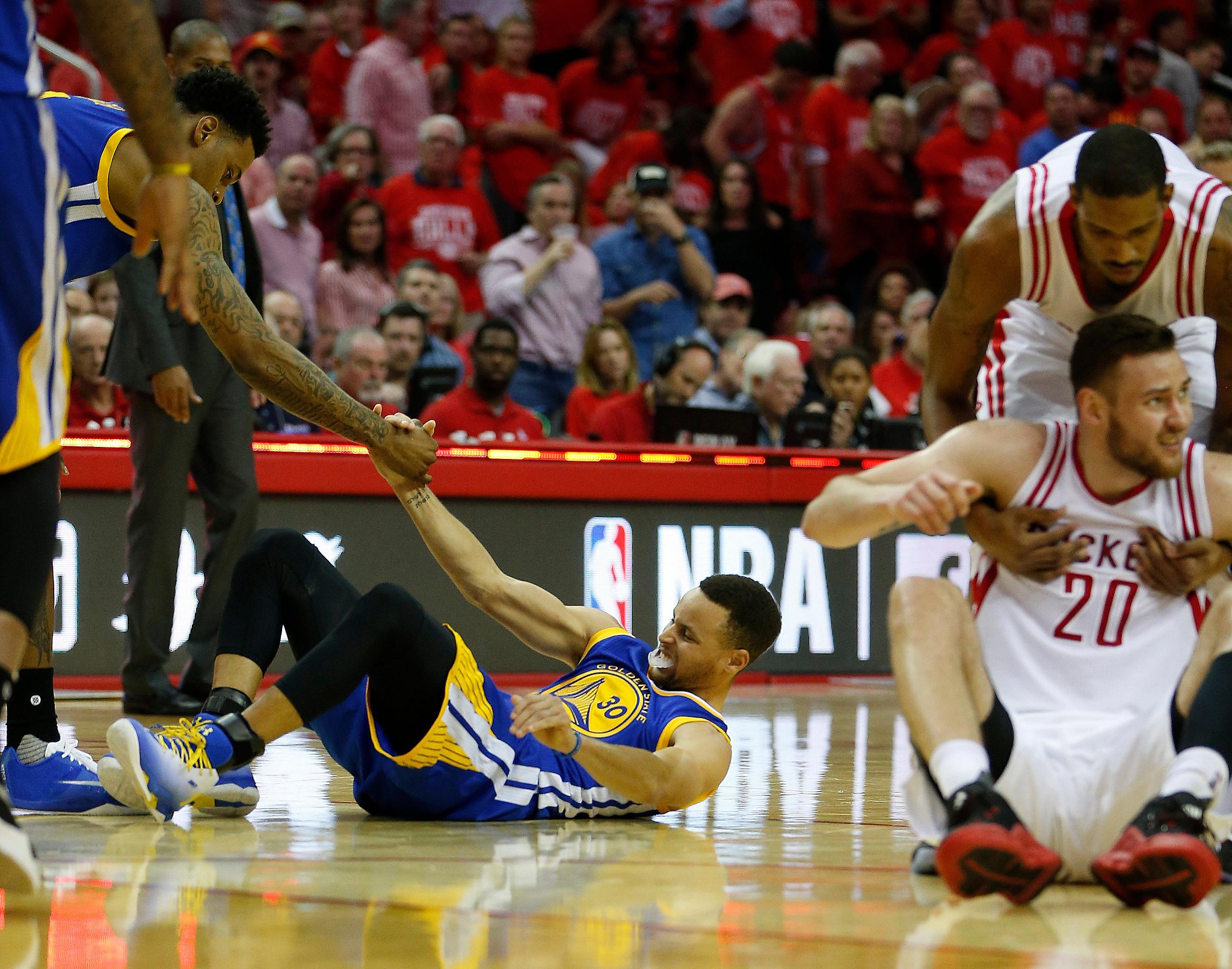 April 24, 2016: Steph Curry injured, but Warriors rout Rockets in Game 4
