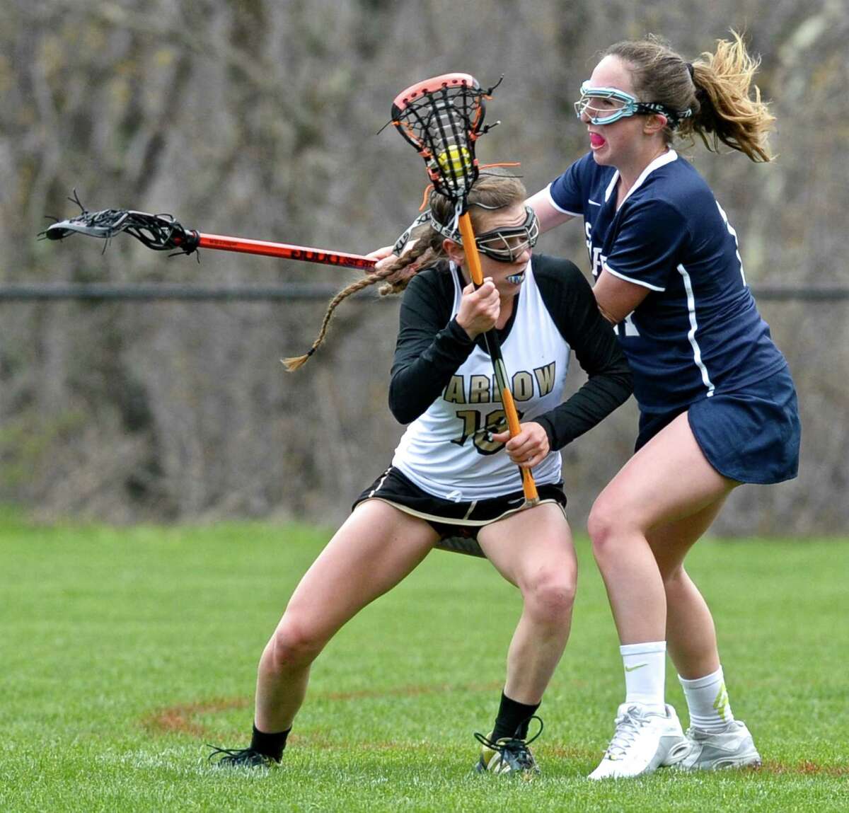 Barlow girls lacrosse team holds off Staples