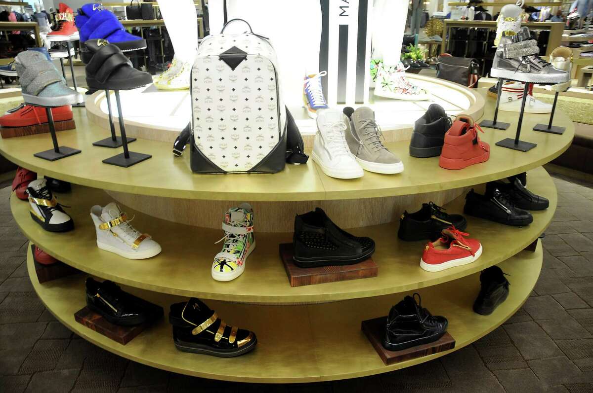 Saks unveils new Galleria store