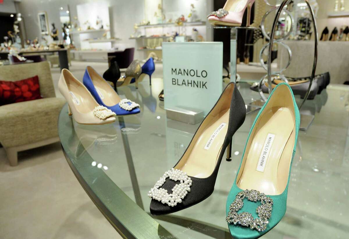 manolo blahnik shoes saks