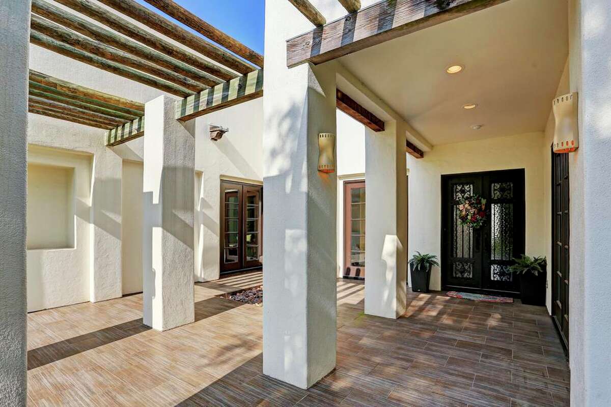 Houston's Bellaire is home to an elegant Santa Festyle home