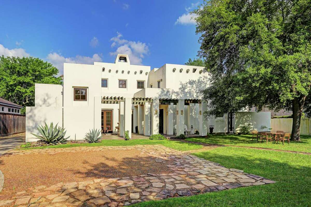Houston's Bellaire is home to an elegant Santa Festyle home