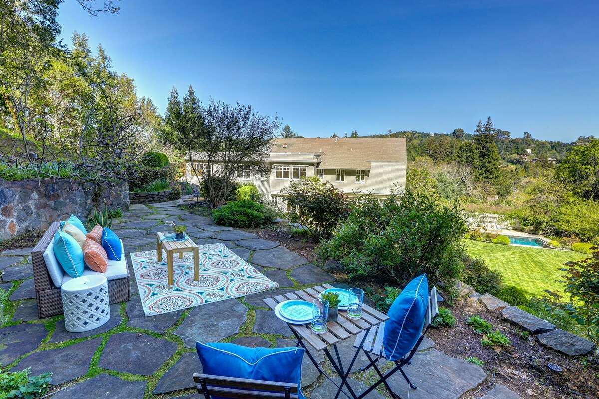 Looking to live the high life? Phil Lesh selling his estate in Ross
