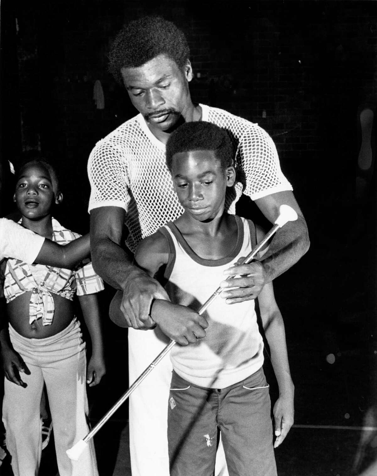 Get to know Rockets commentator and NBA legend Calvin Murphy