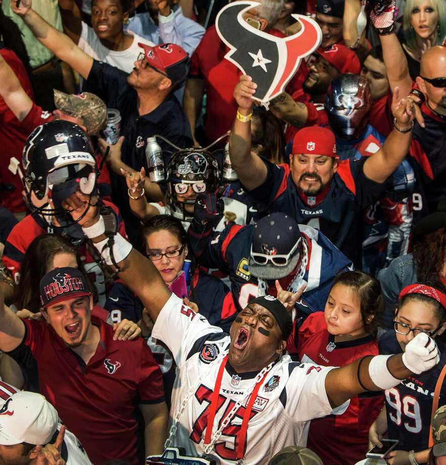 Photos Texans fans at NRG for NFL draft San Antonio ExpressNews