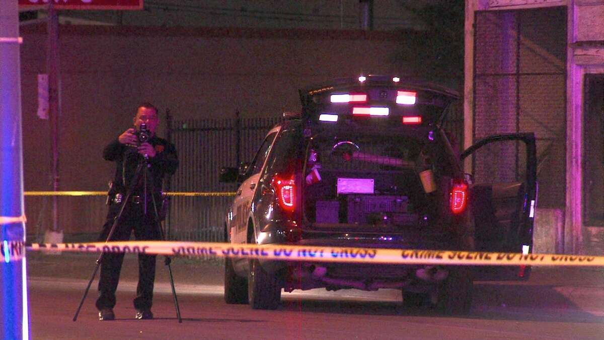 Police Man killed in apparent driveby shooting near downtown San Antonio