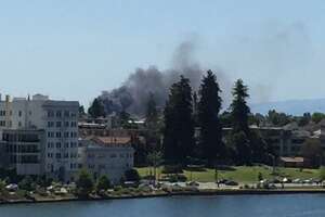 Pier on fire in Oakland sends towering smoke plume over East Bay