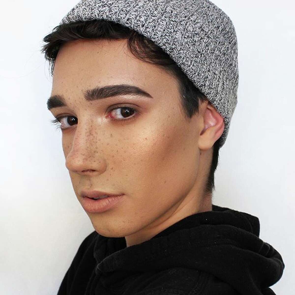 Bethlehem teen's face and art reaches nearly 200k on Instagram