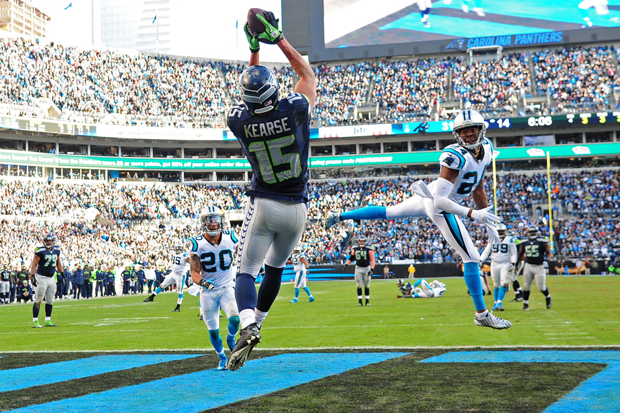 Jermaine Kearse of the Seattle Seahawks catches a 35 yard News Photo -  Getty Images