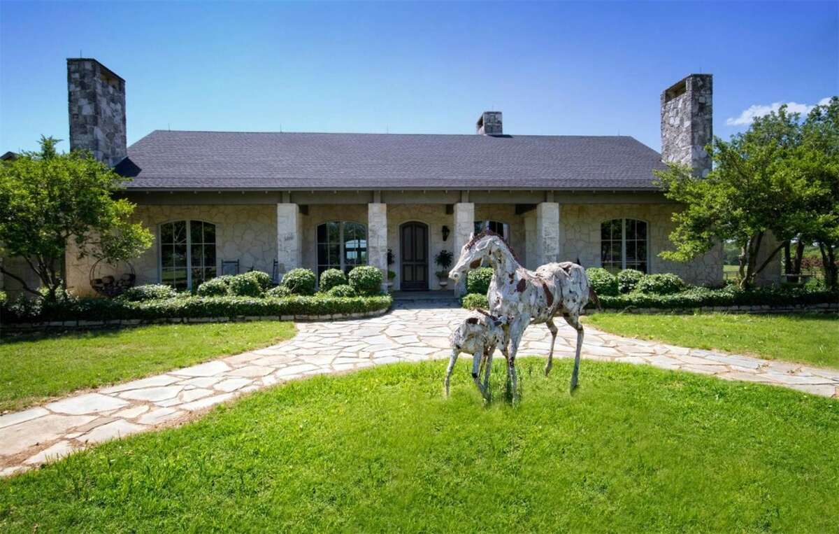 Texas horse ranch listed at nearly 4M