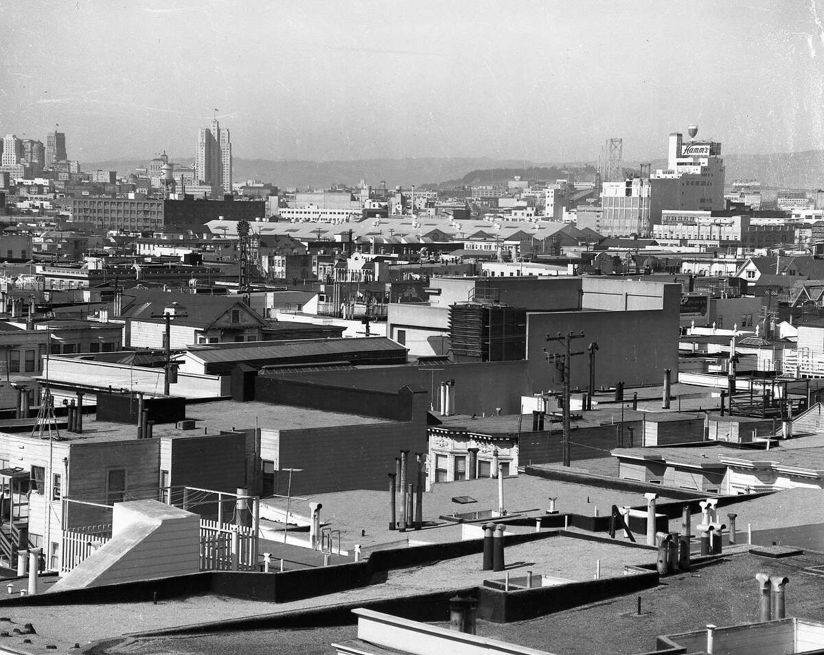 1954年6月24日，哈姆啤酒厂在旧金山布莱恩特街1550号开业。