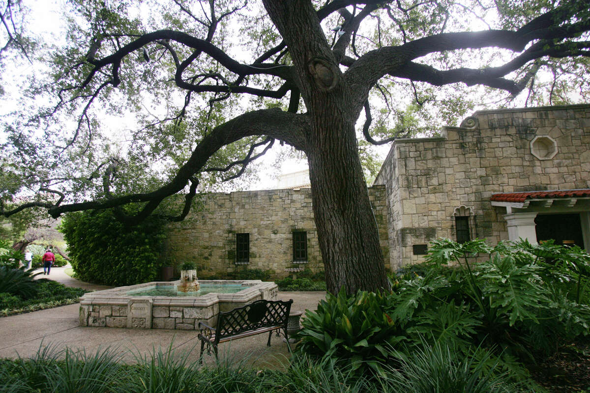 Alamo library dispute nearly settled