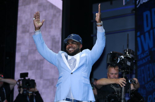 Ezekiel Elliott's crop-top jersey is gone: Pay tribute by sharing photos  with hashtag #savethecroptop - Ohio State football 