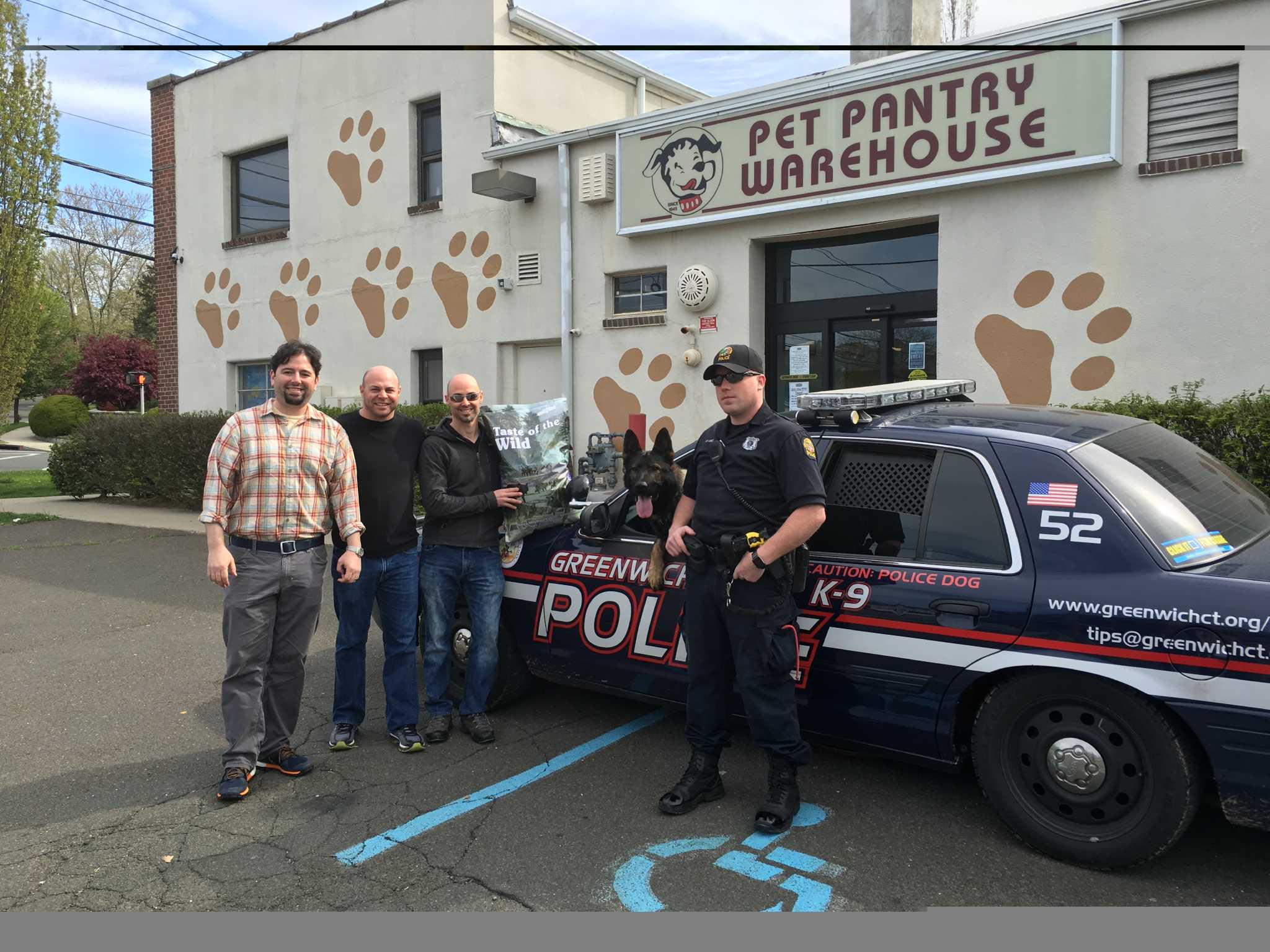 Petsupply store in Greenwich to feed police dog