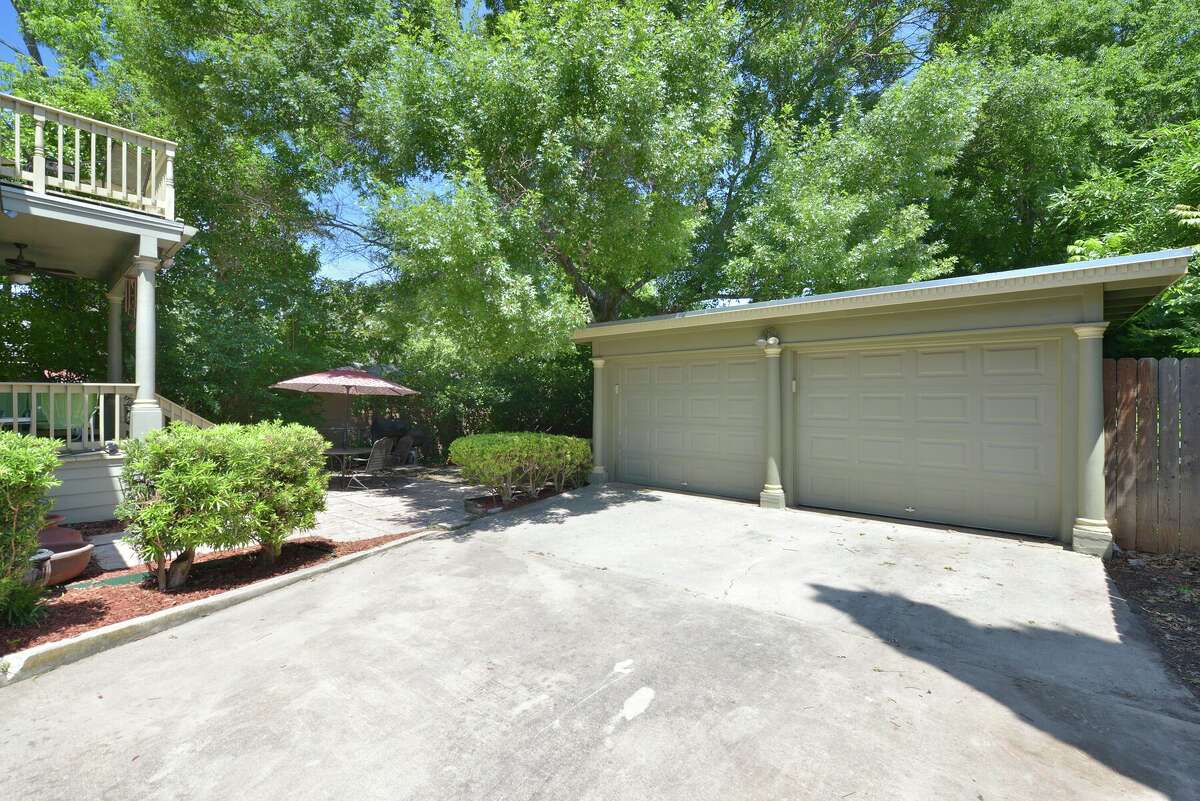 511 Argo Ave. Alamo Heights Saturday: 1 p.m. $ 655,000 3 beds, 2 baths, 3,109 square feetAgent: Eliza Sonneland MLS: 1175842 See the full listing here.