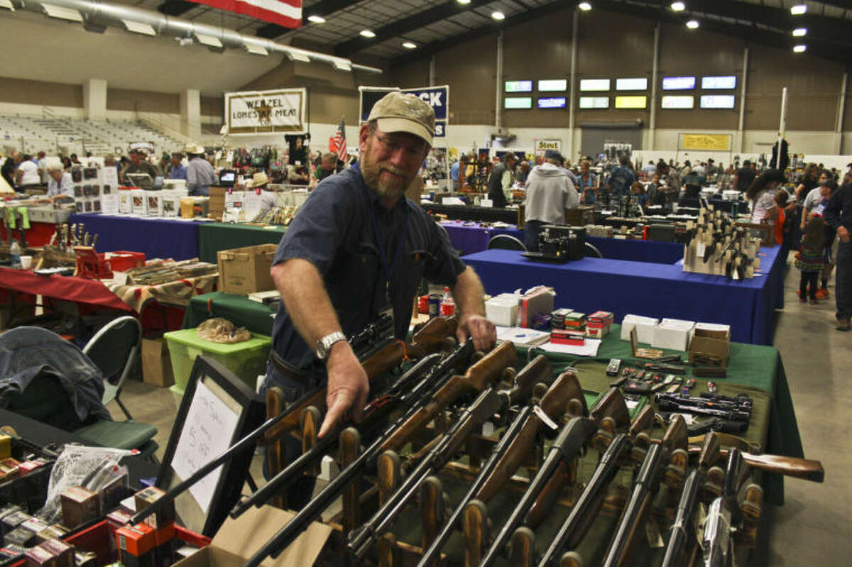 Photo Gallery: Midland gun show