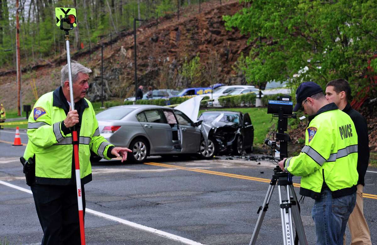 Police Say Driver In Shelton Fatal Crash Was Dui Using Cell Phone 