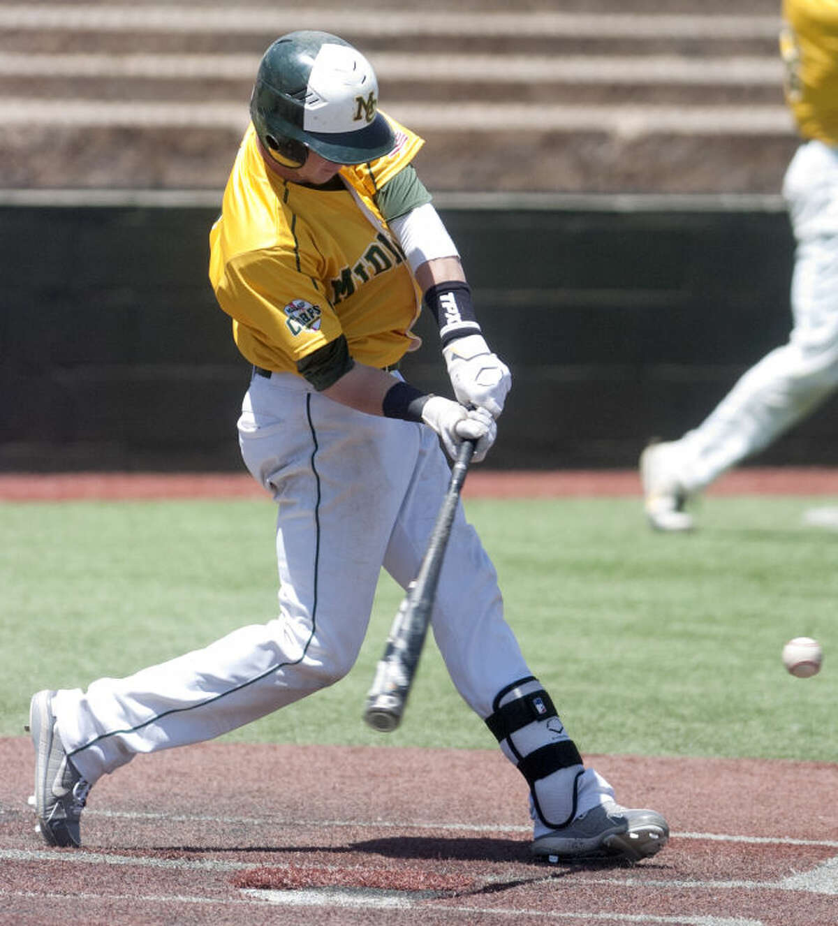 Clarendon School District 2 names baseball field after former