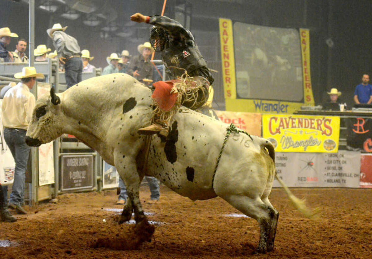 BULL RIDING Odessa’s Dunda returns to West Texas to compete, see family