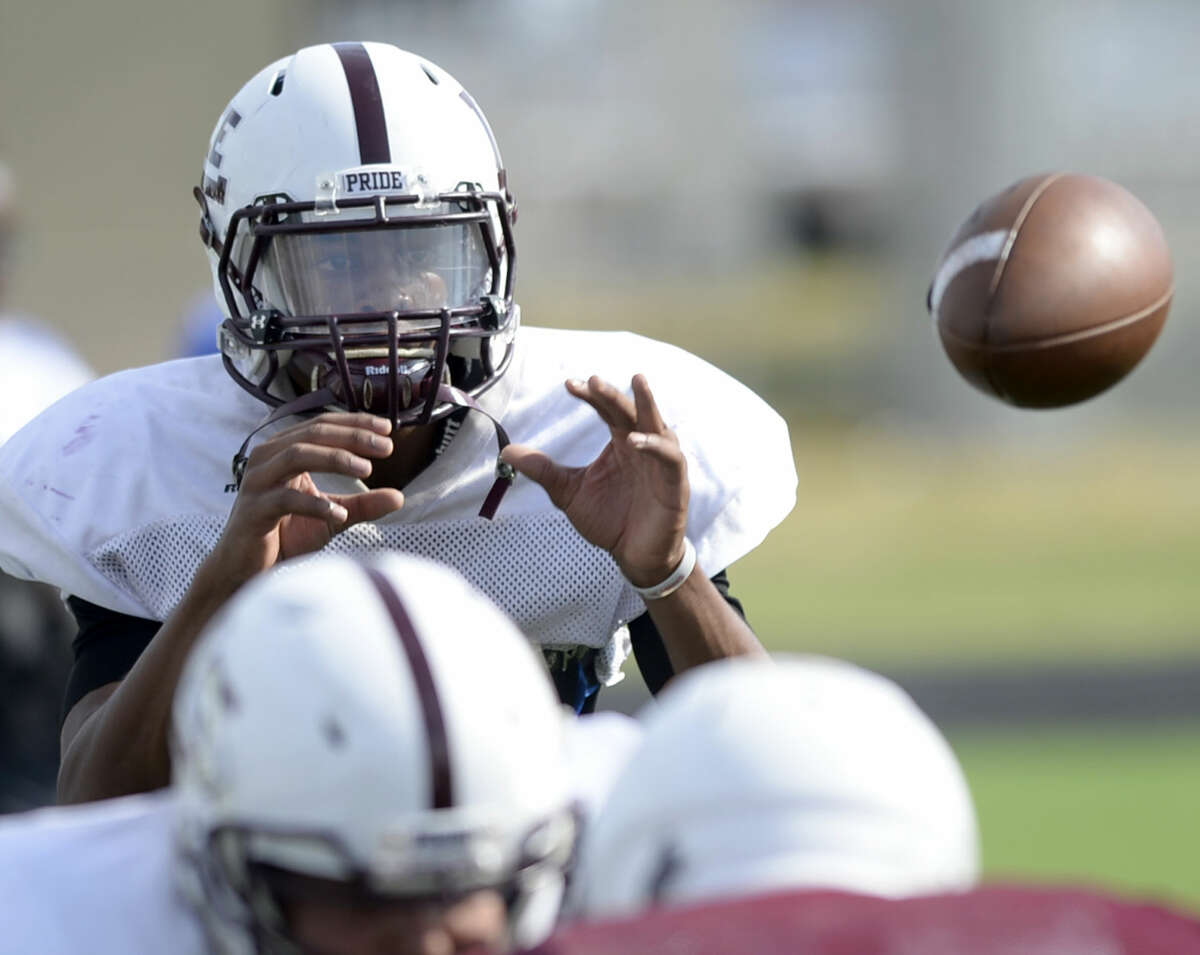 Lee High quarterback Sema'J Davis during practice Wednesday, August 26, 2015, at Lee High. James Durbin/Reporter-Telegram