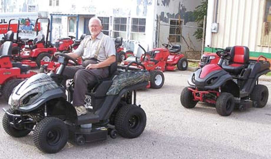 The Raven Mpv A Mower Atv Generator In One Midland Reporter The Raven Mpv7100 Is A Mower An Atv And Remote Electricity Source Says Southwest