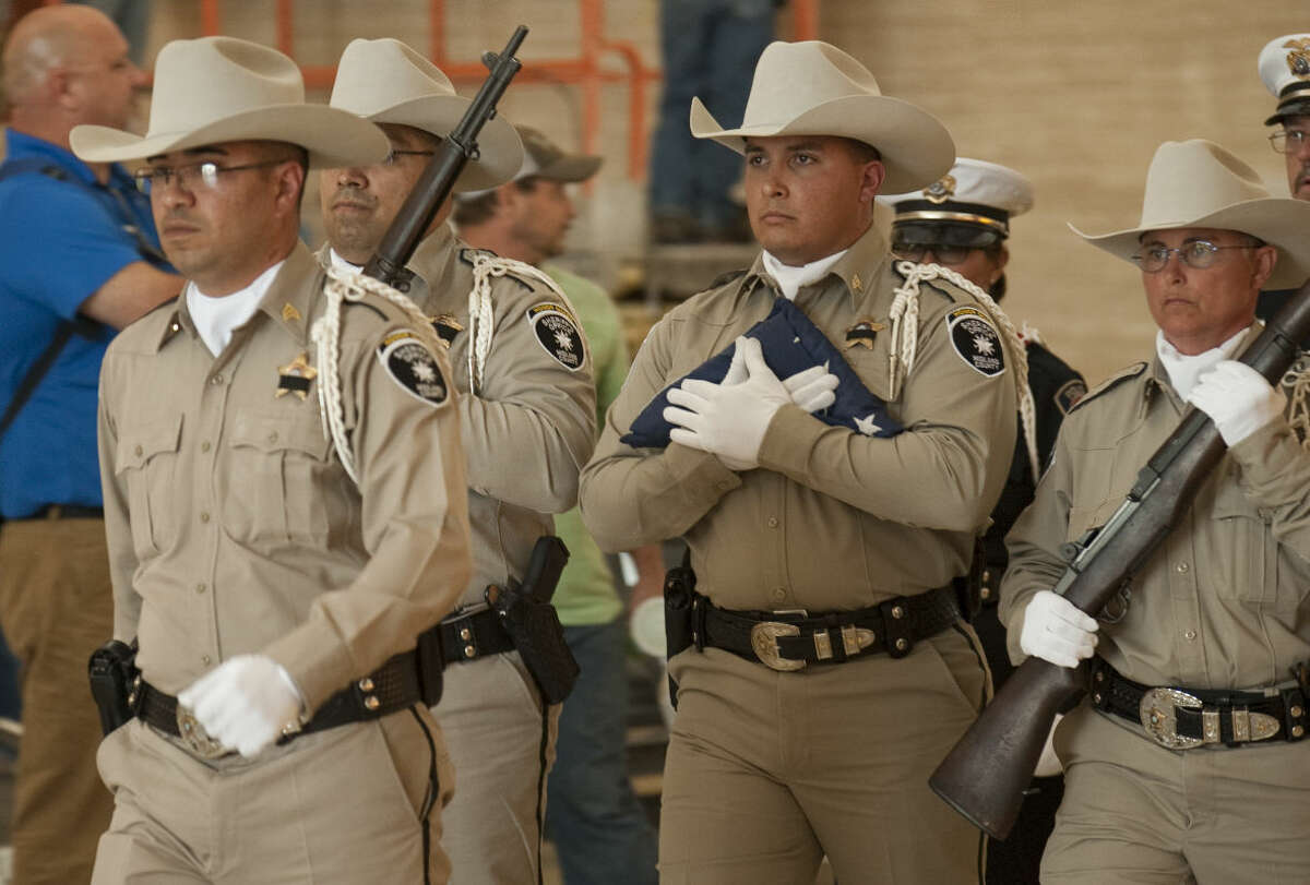 Honor flag arrives for deputy’s funeral