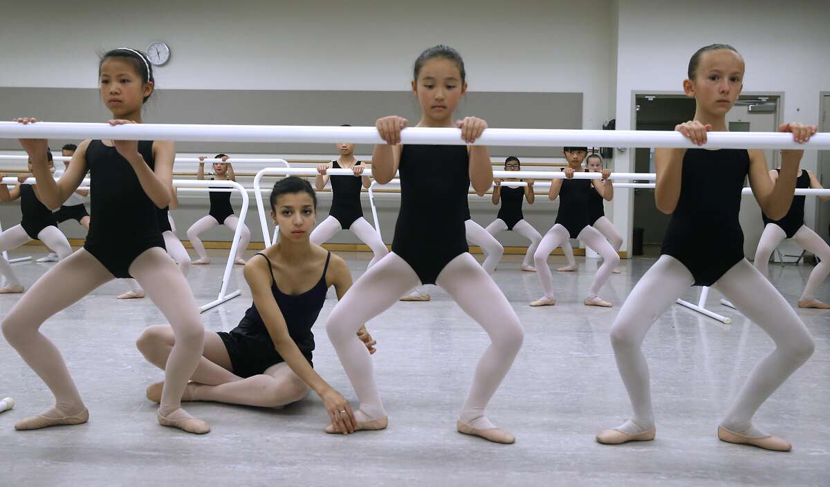 sf-ballet-school-student-gives-back-as-a-teacher-s-aide
