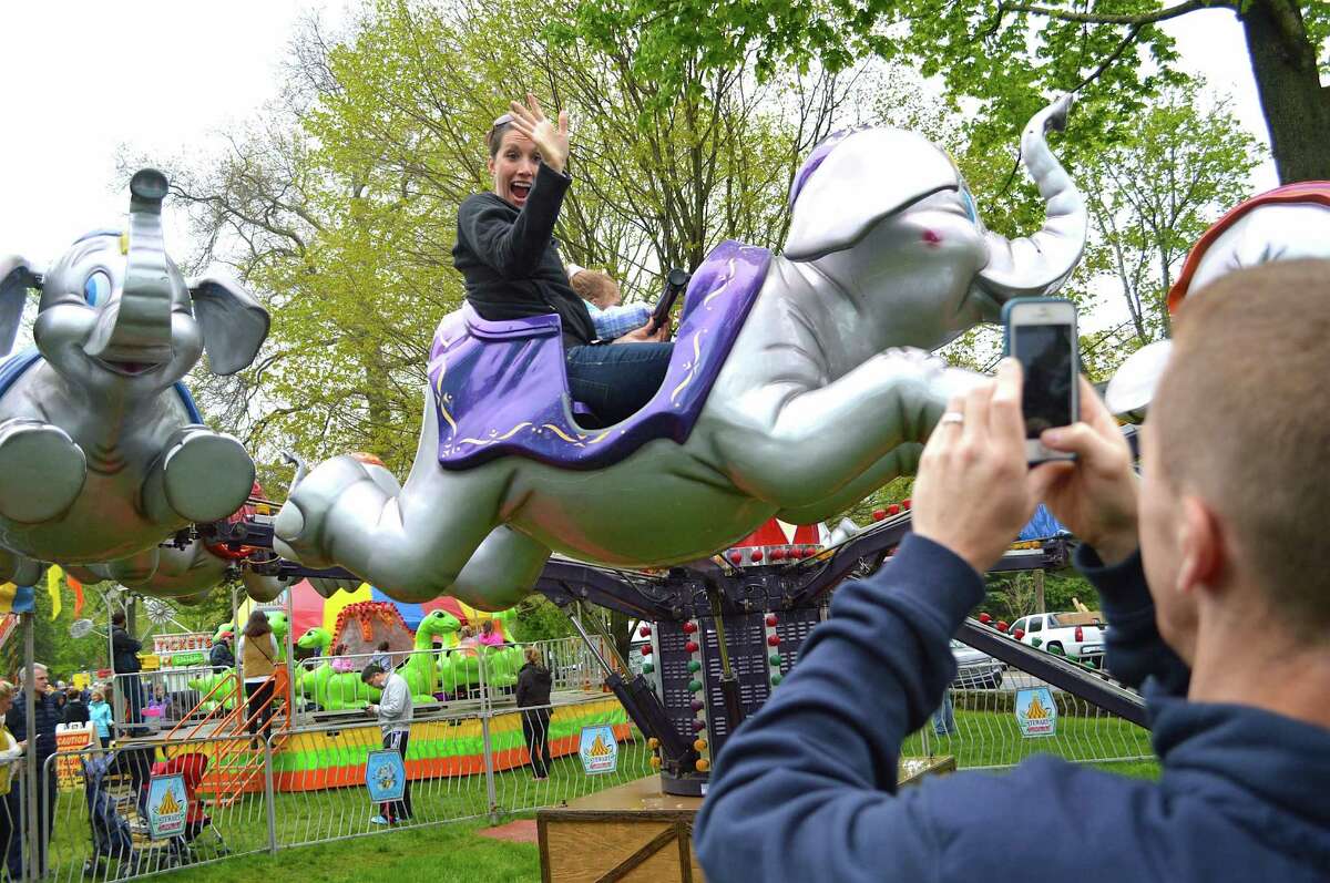 New Canaan May Fair a success, despite soggy weather
