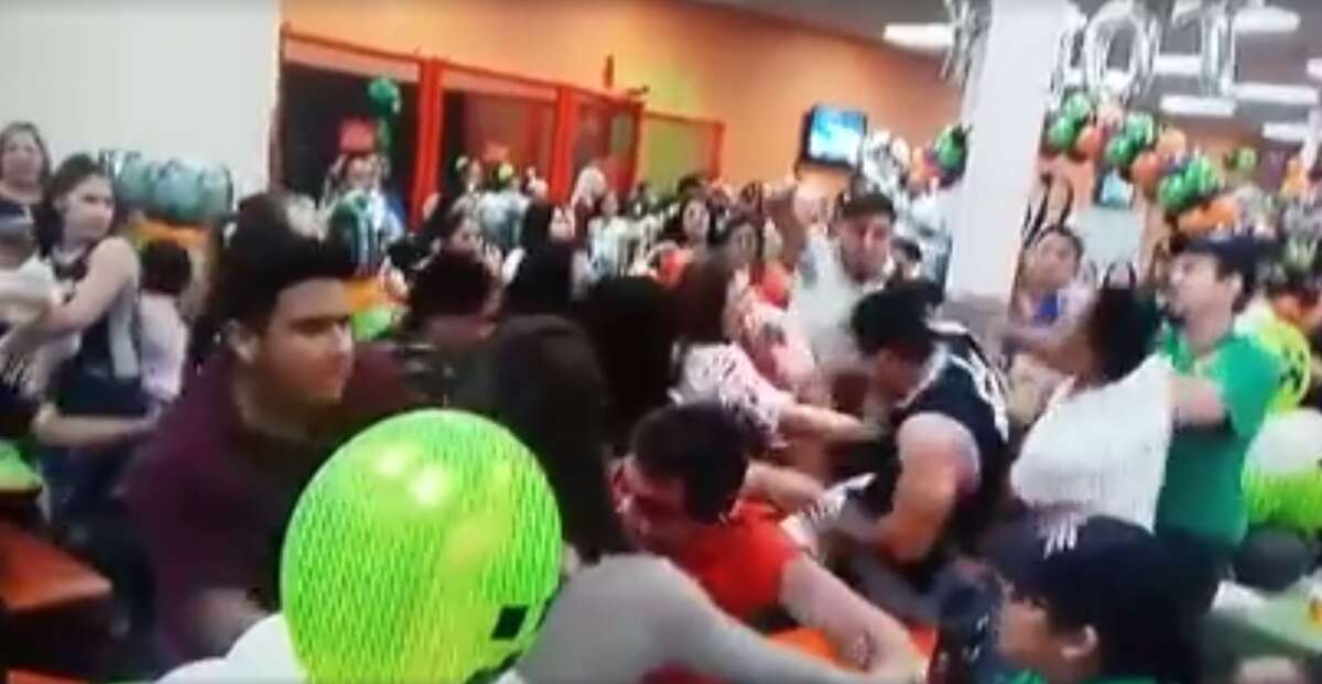 Viral Facebook video shot inside a Laredo Peter Piper Pizza on May 6, 2016, shows a fight Laredo Police Department was sparked by family issues and did not result in charges.
