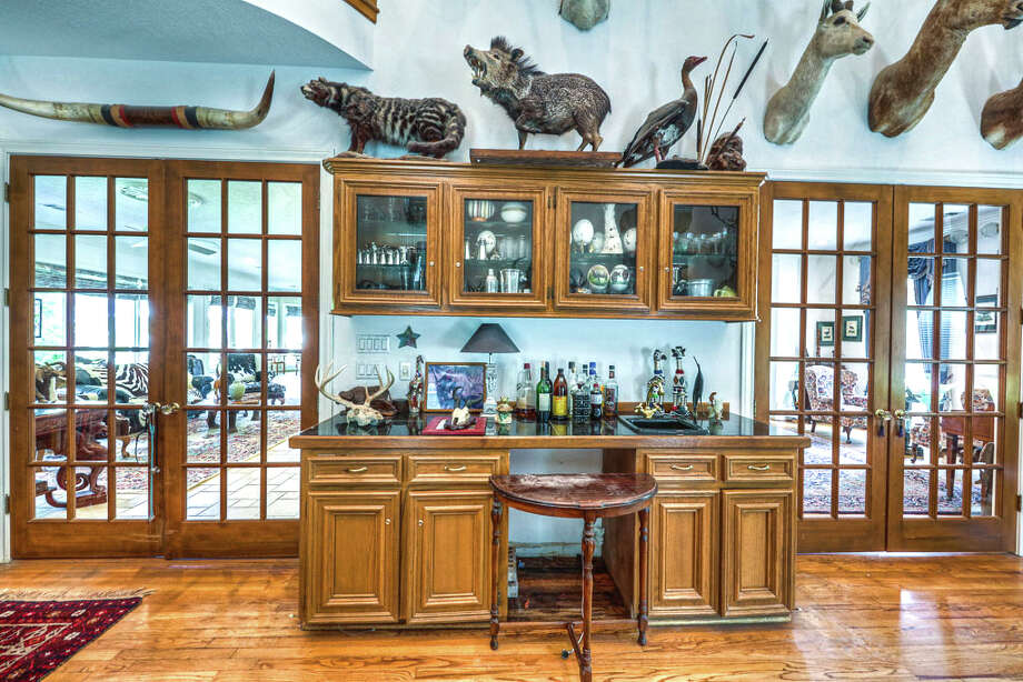 Baytown mansion for sale is like a secret paradise off Interstate 10