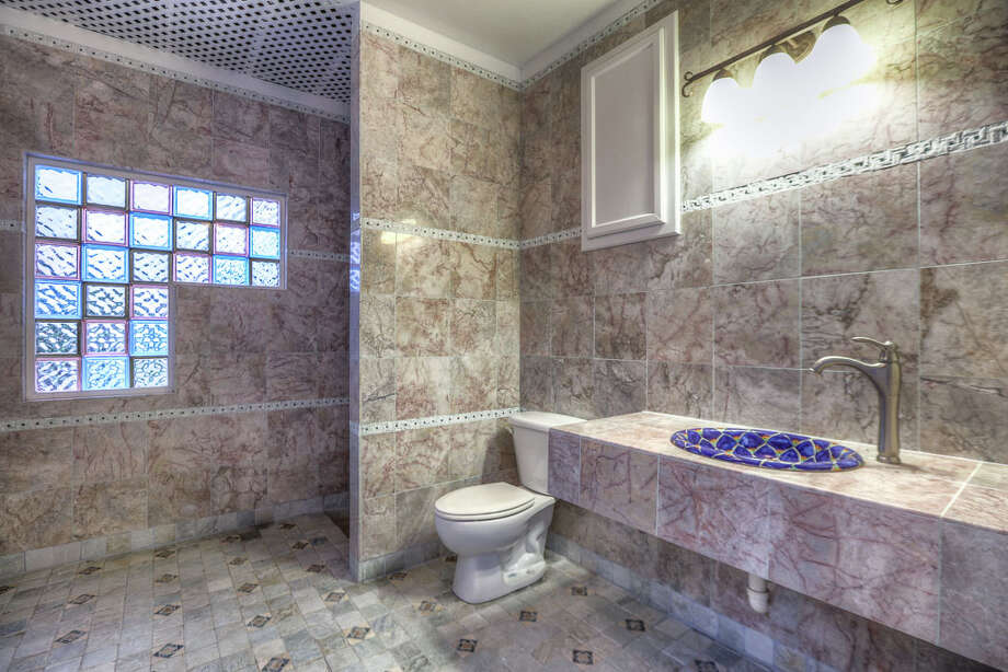 Baytown mansion for sale is like a secret paradise off Interstate 10