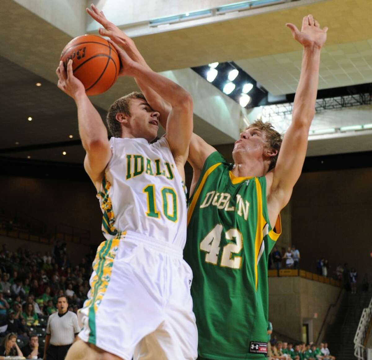 Win sends Idalou to Region I2A boys basketball final today