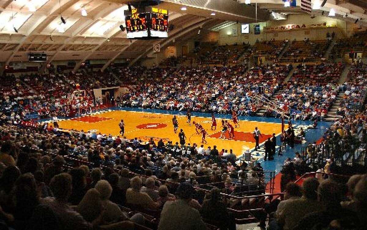 NJCAA to expand men's and women's national tourneys