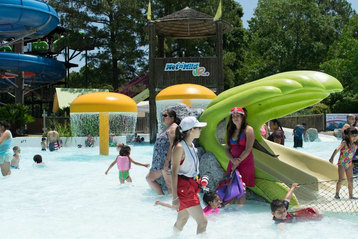Largest water park in Houston opens this weekend