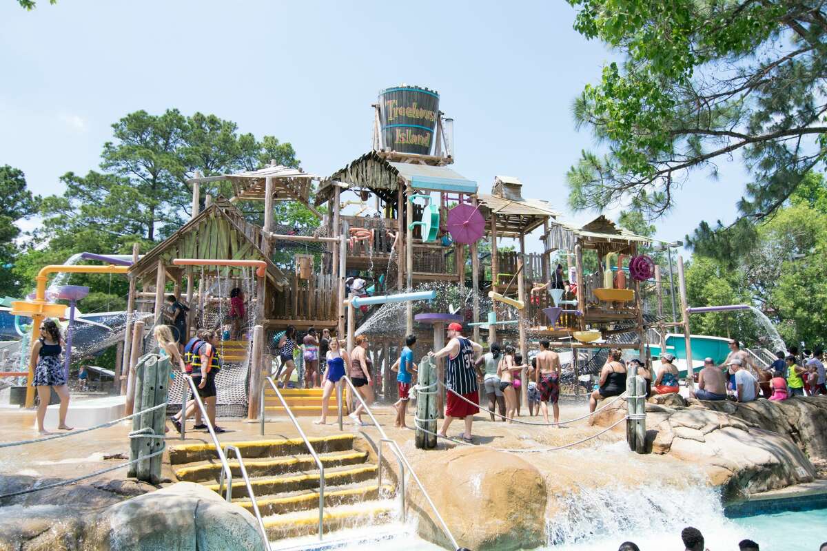 Largest water park in Houston opens this weekend