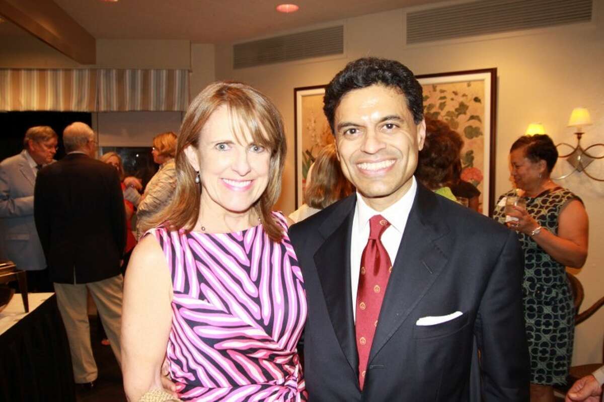 Davidson Distinguished Lecture Series: Becky Ferguson, committee chair, and Fareed Zakaria