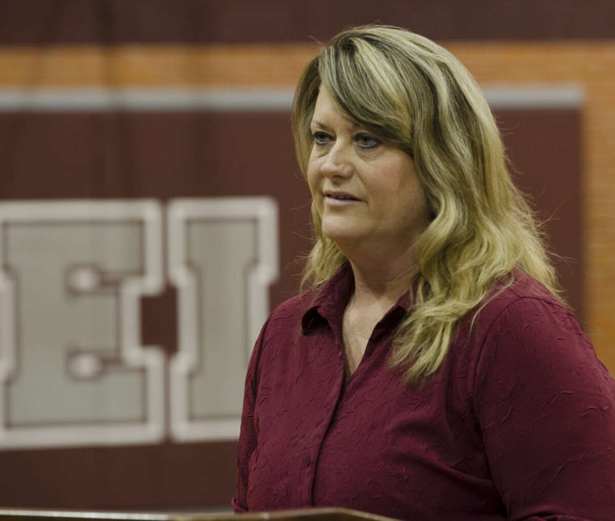 Lee High new volleyball coach Daphne Rhoads talks to students and supporters Thursday morning at LHS. Tim Fischer\Reporter-Telegram