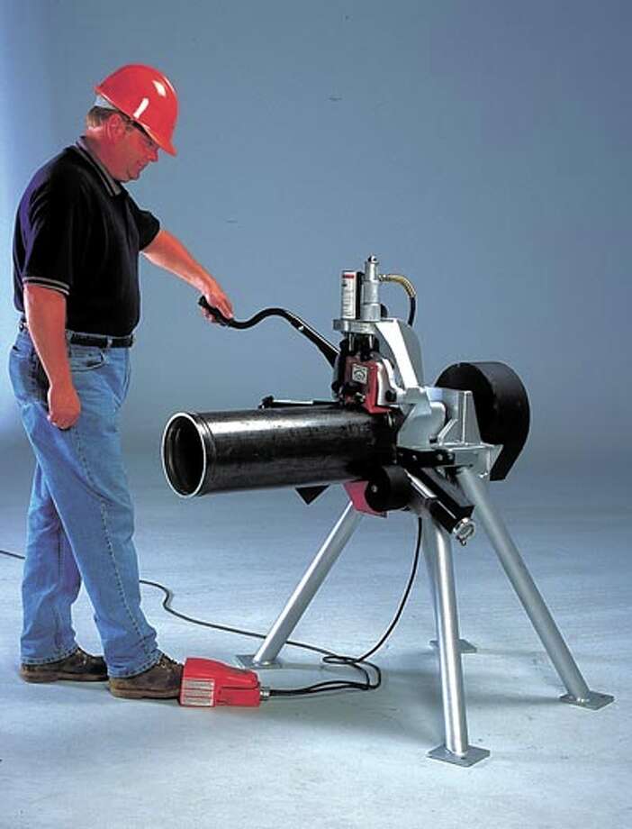The Victaulic roll grooving system speeds preparation for pipe joining