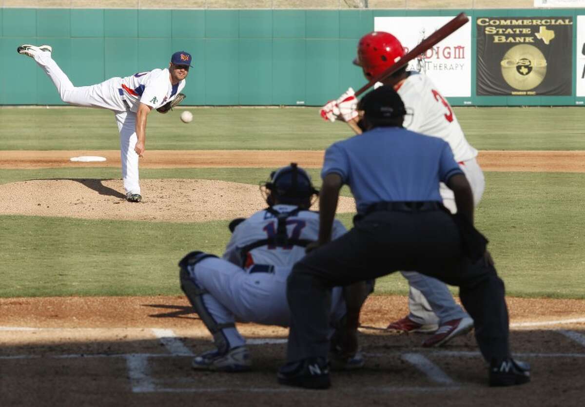 Cardinals pounce on Midland pitching early in rout