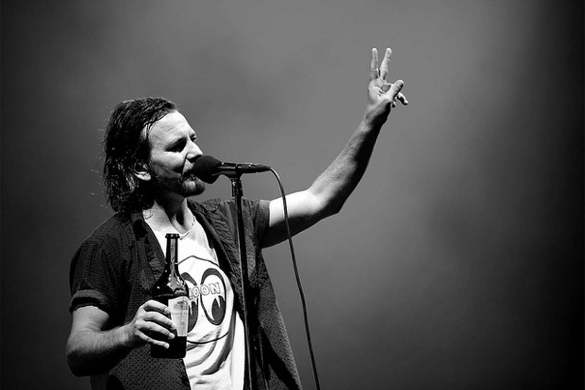 Q&A: Eddie Vedder takes a holiday from Jam