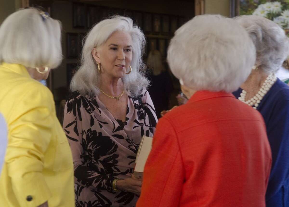 Heloise Speaks About Volunteering Elderly Care