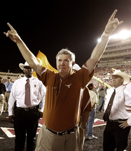 Tuning into Texas: Can Longhorns rebound in 2011?