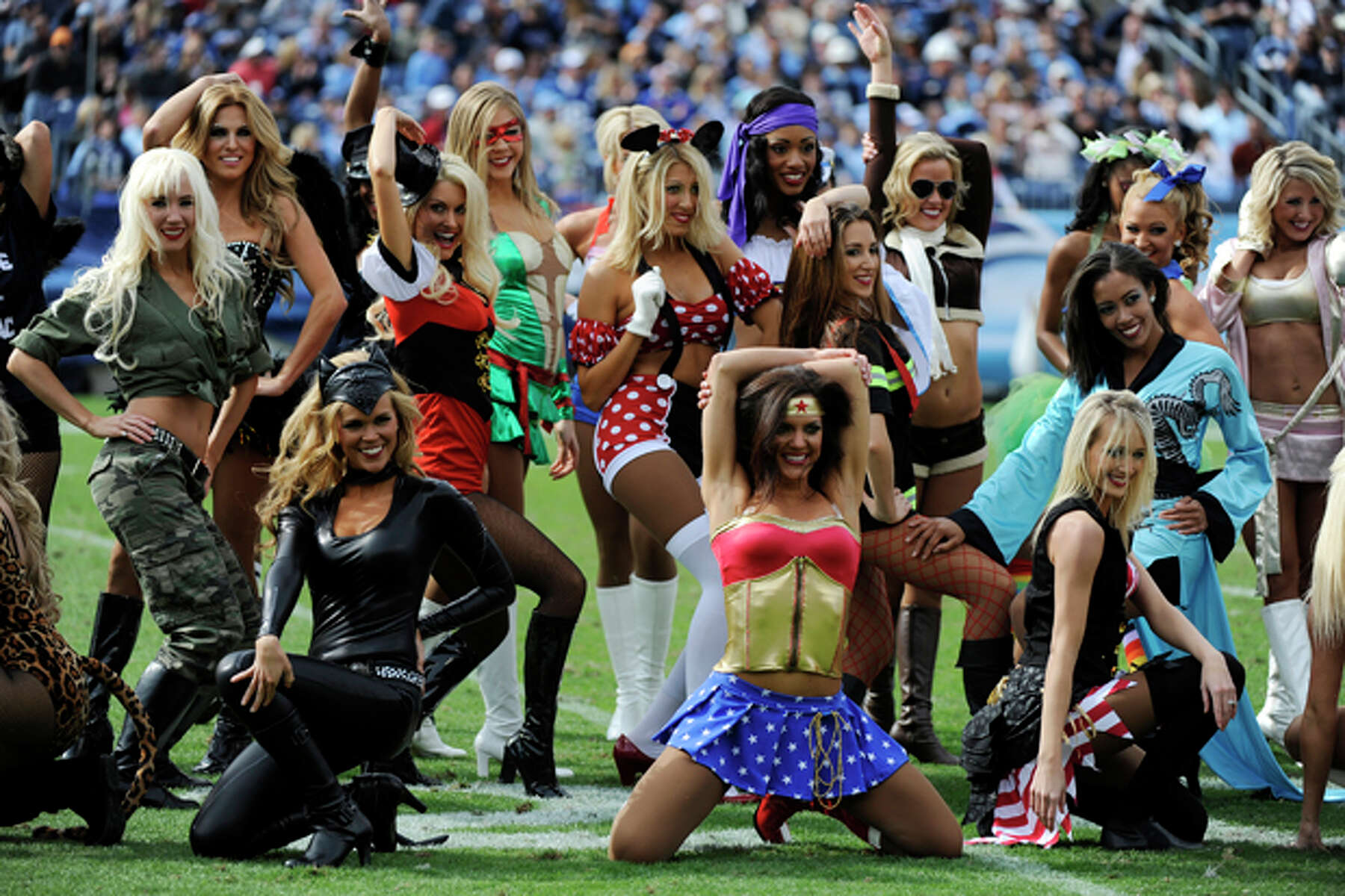 Here Are the 16 Sexiest NFL Cheerleader Halloween Costumes - Maxim