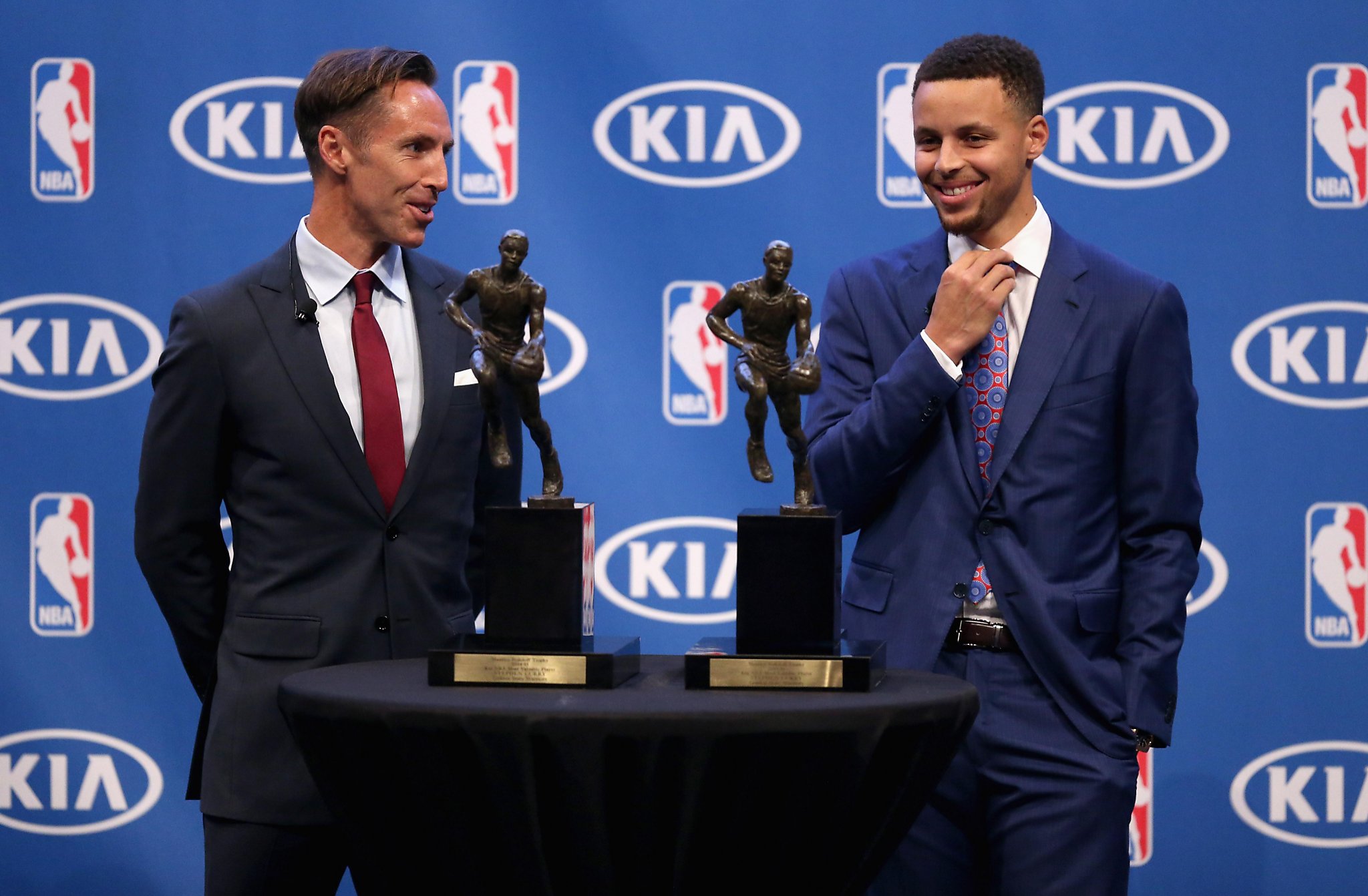 Stephen Curry makes history 1st unanimous MVP