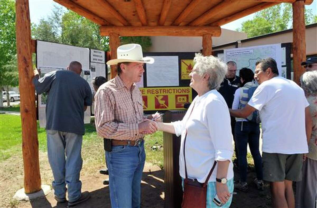 Wildfire NM fights blazes; Calif. area evacuated