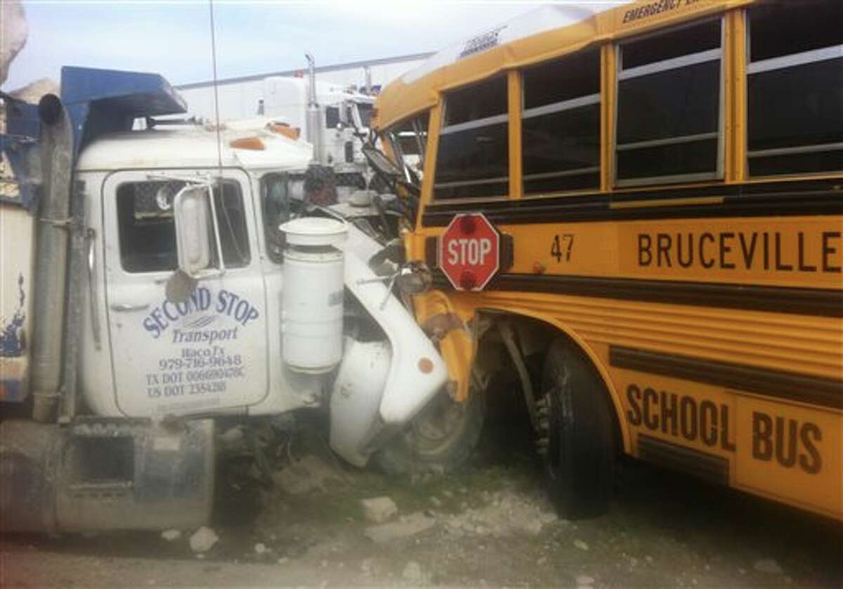 More Than Dozen Hurt In Texas School Bus-truck Collision