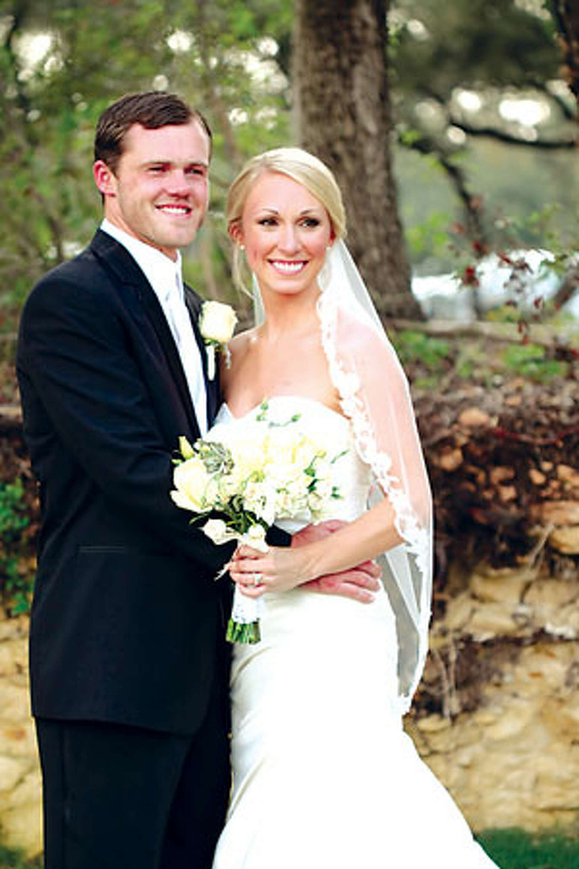 Milliners in Ireland: Where to Buy Wedding Hats \u0026 Headpieces, image size:1920x2880