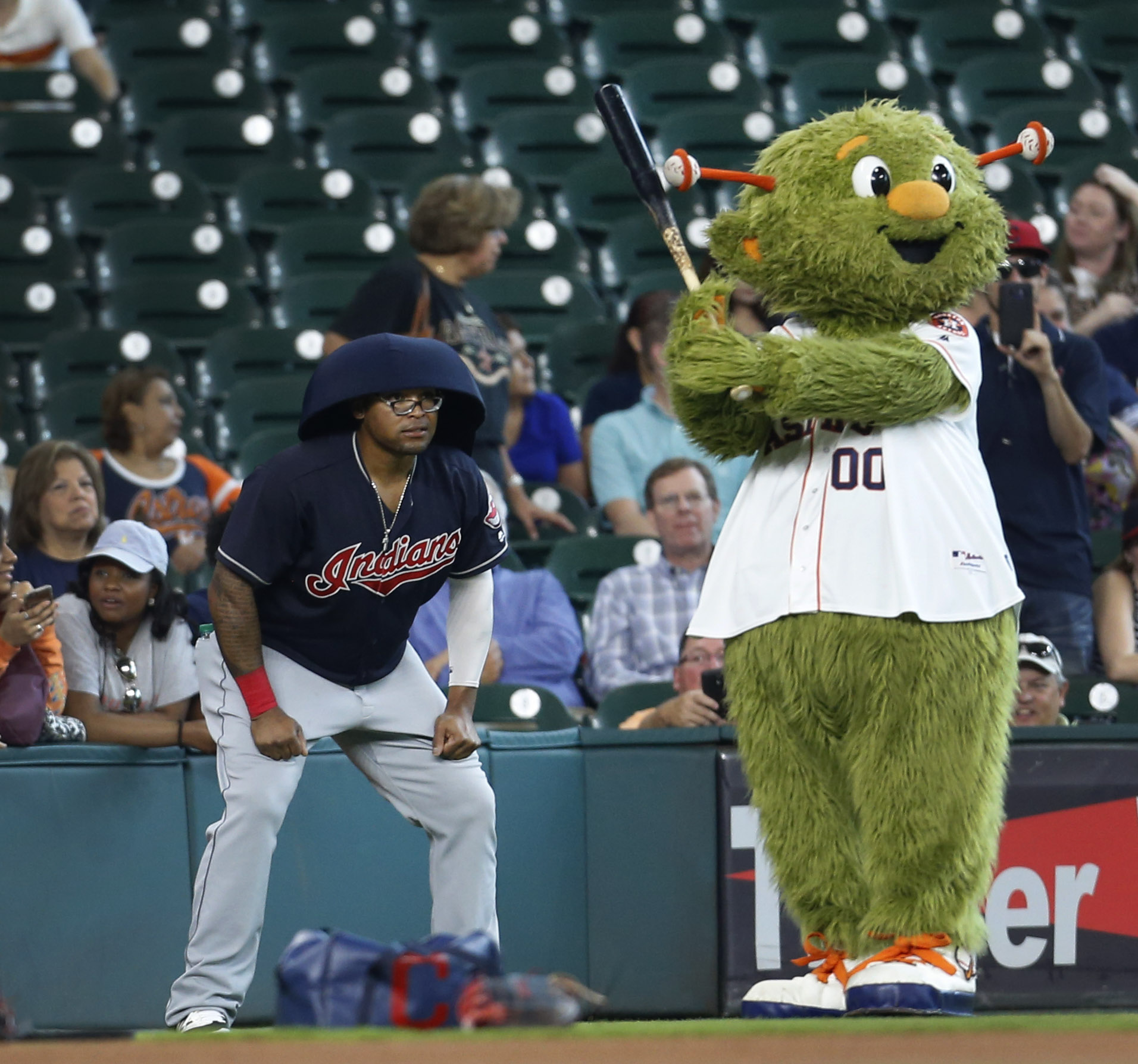 Chris Archer's Feud With the Astros' Mascot Has Escalated
